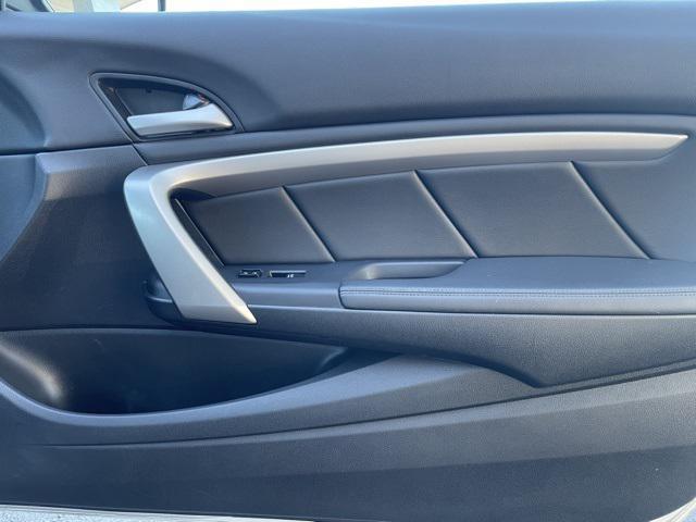 Photo of 2010 Alabaster Silver Metallic Honda Accord