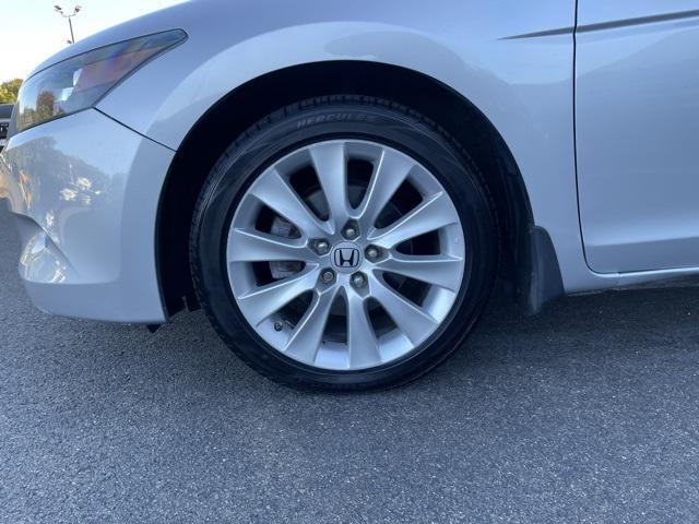 Photo of 2010 Alabaster Silver Metallic Honda Accord