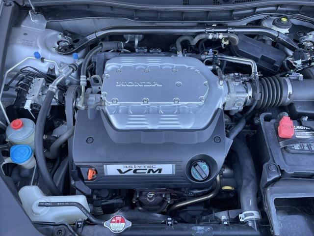 Photo of 2010 Alabaster Silver Metallic Honda Accord