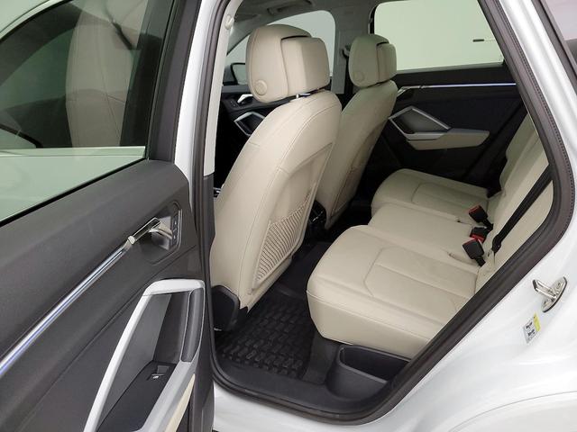 Photo of 2022 White Audi Q3