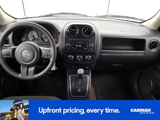Photo of 2015 Gray Jeep Patriot