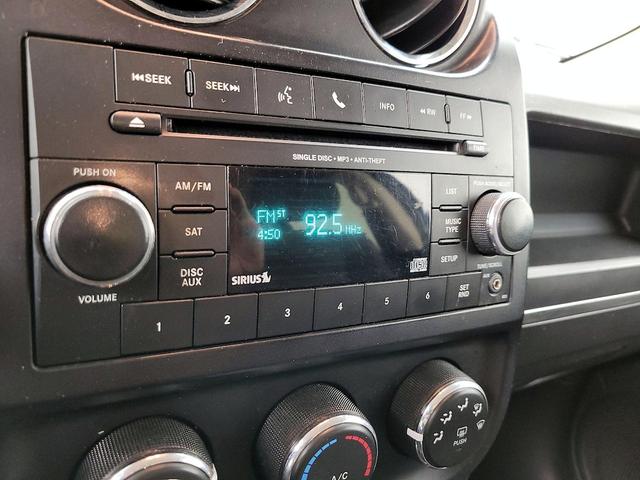 Photo of 2015 Gray Jeep Patriot