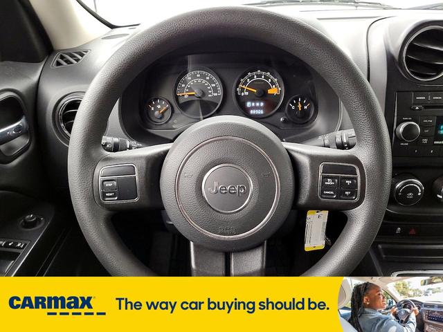Photo of 2015 Gray Jeep Patriot