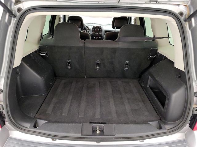 Photo of 2015 Gray Jeep Patriot