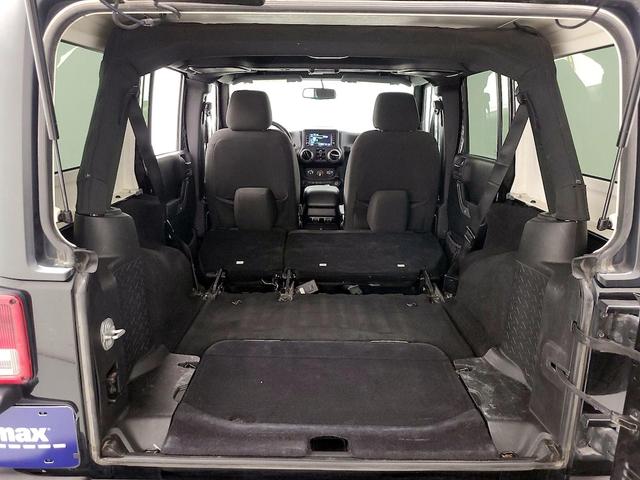 Photo of 2015 Black Jeep Wrangler