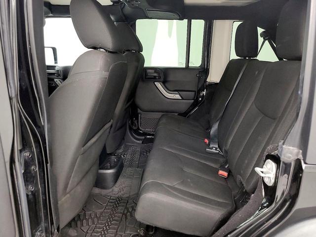 Photo of 2015 Black Jeep Wrangler