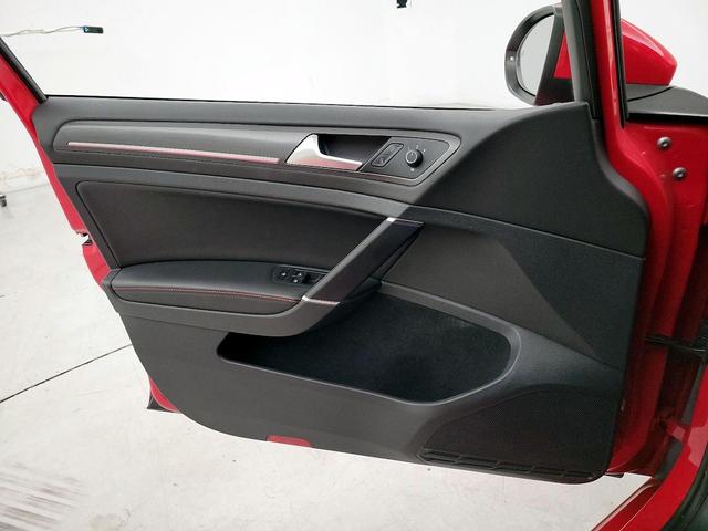 Photo of 2019 Red Volkswagen Golf GTI