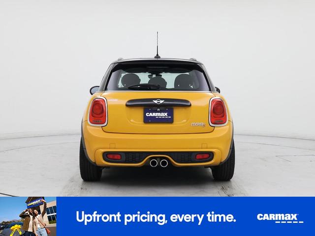 Photo of 2015 Orange MINI Hardtop