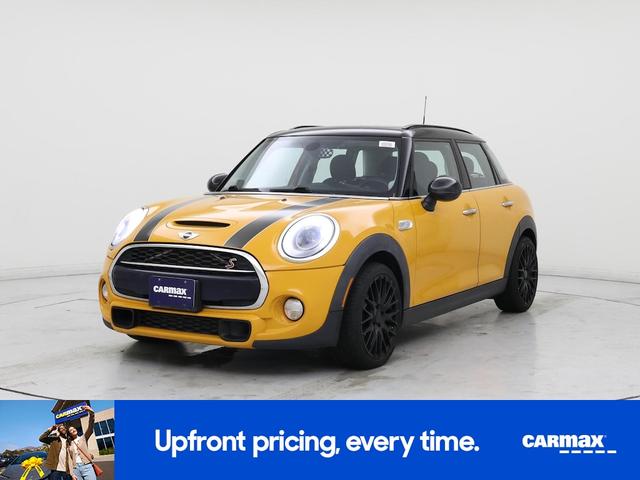 Photo of 2015 Orange MINI Hardtop