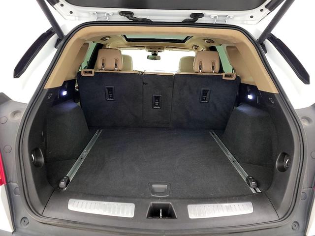 Photo of 2018 White Cadillac XT5