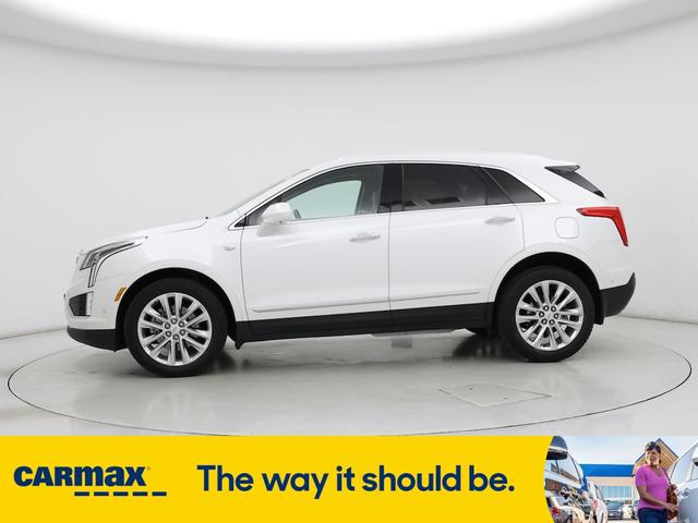 Photo of 2018 White Cadillac XT5