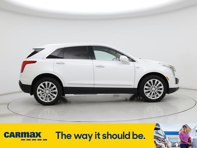 Photo of 2018 White Cadillac XT5