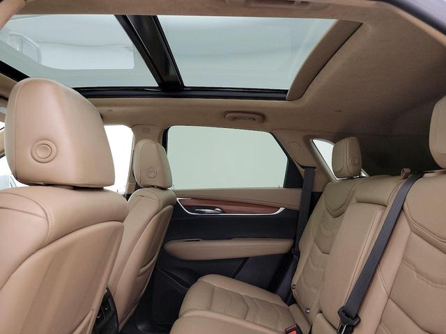 Photo of 2018 White Cadillac XT5