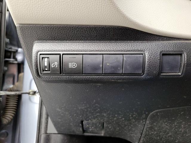 Photo of 2020 Silver Toyota Corolla