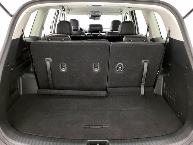Photo of 2022 White Kia Telluride