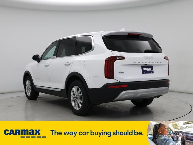 Photo of 2022 White Kia Telluride
