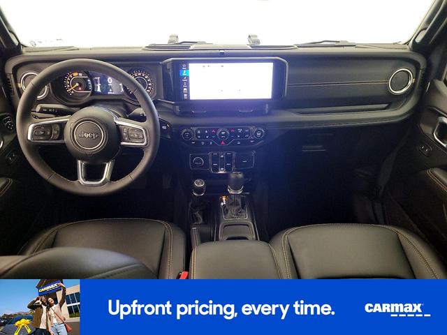 Photo of 2024 Gray Jeep Wrangler