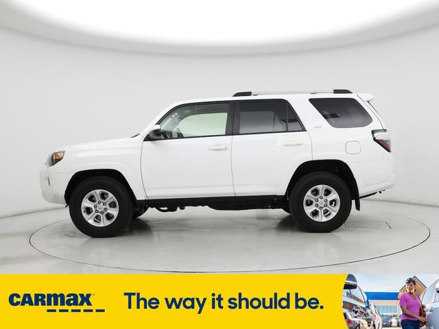 Photo of 2023 White Toyota 4Runner