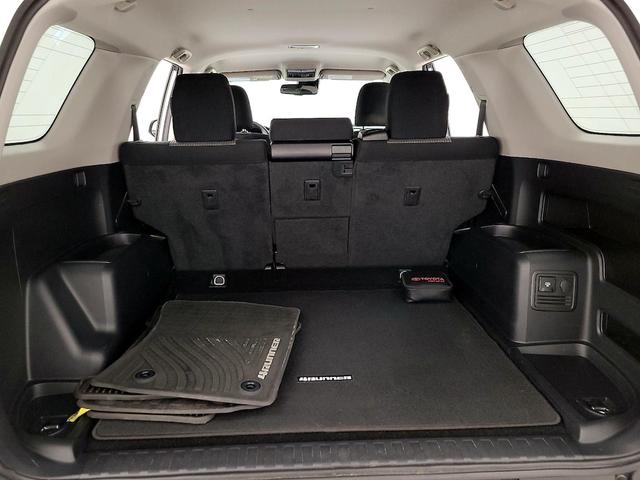 Photo of 2023 White Toyota 4Runner