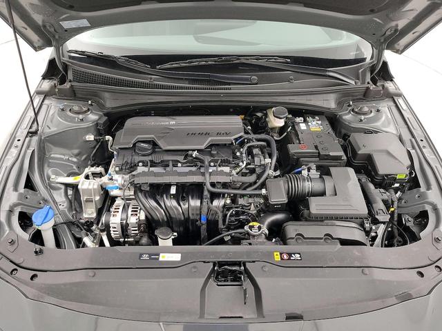 Photo of 2025 Gray Hyundai ELANTRA