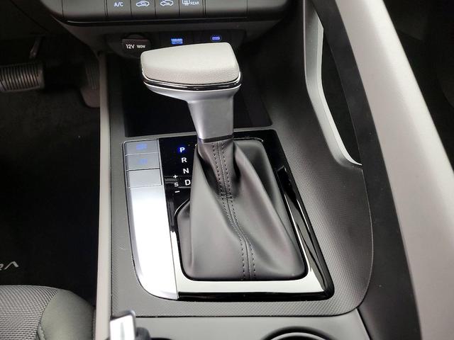 Photo of 2025 Gray Hyundai ELANTRA