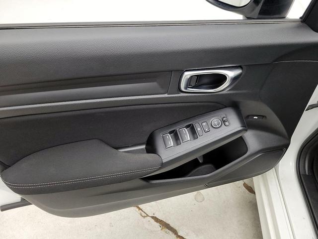 Photo of 2024 White Honda Civic