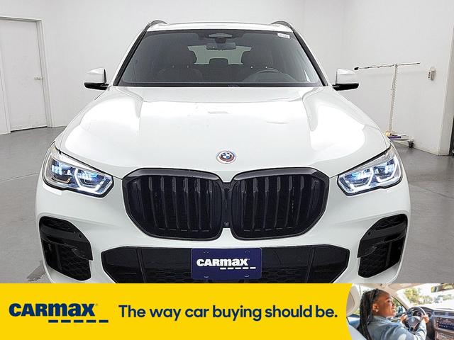 Photo of 2023 White BMW X5