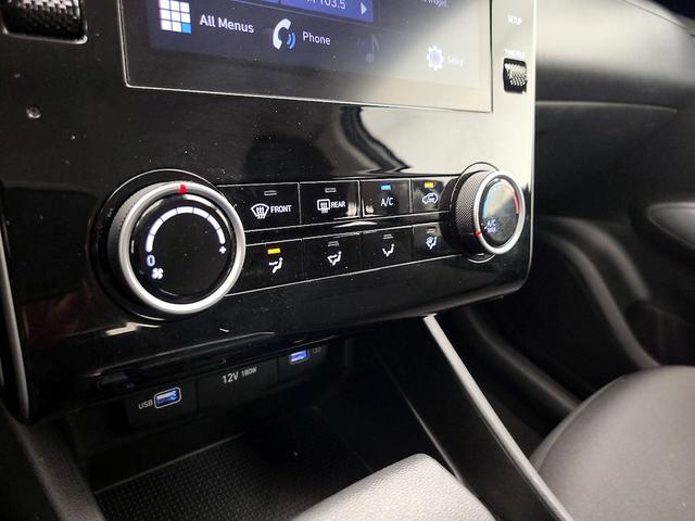Photo of 2023 White Hyundai TUCSON