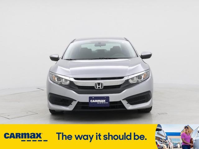 Photo of 2018 Silver Honda Civic