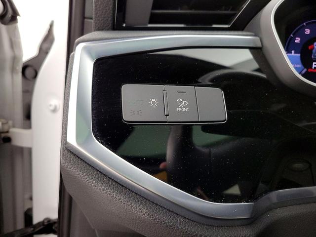 Photo of 2020 White Audi Q3
