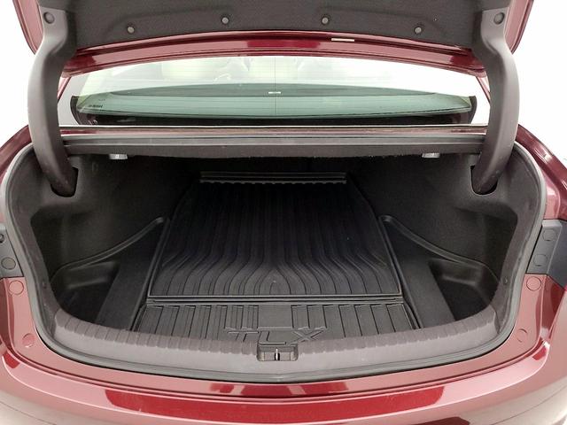 Photo of 2015 Red Acura TLX