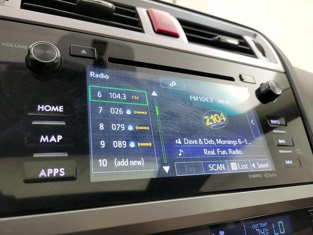 Photo of 2016 White Subaru Outback