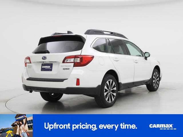 Photo of 2016 White Subaru Outback