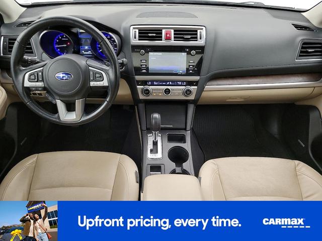 Photo of 2016 White Subaru Outback