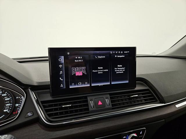 Photo of 2021 Black Audi Q5