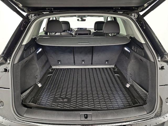 Photo of 2021 Black Audi Q5