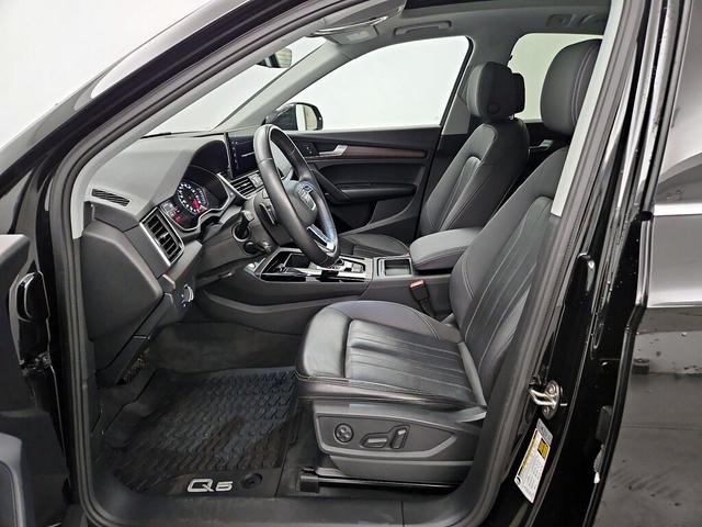 Photo of 2021 Black Audi Q5