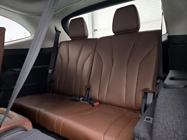 Photo of 2022 Black Acura MDX
