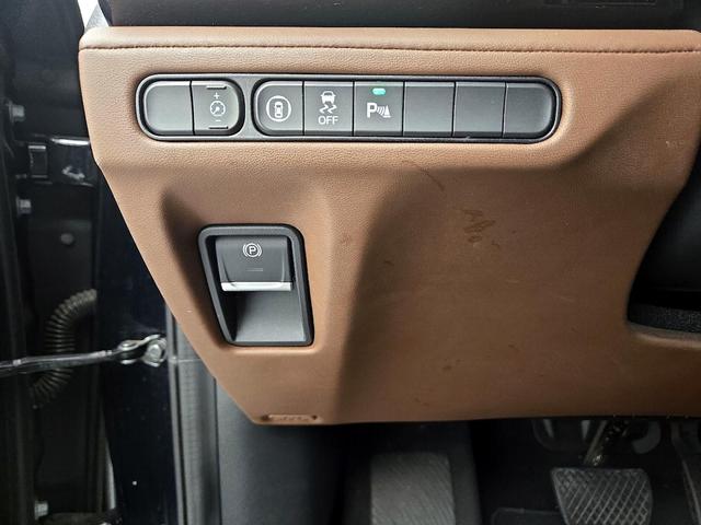 Photo of 2022 Black Acura MDX