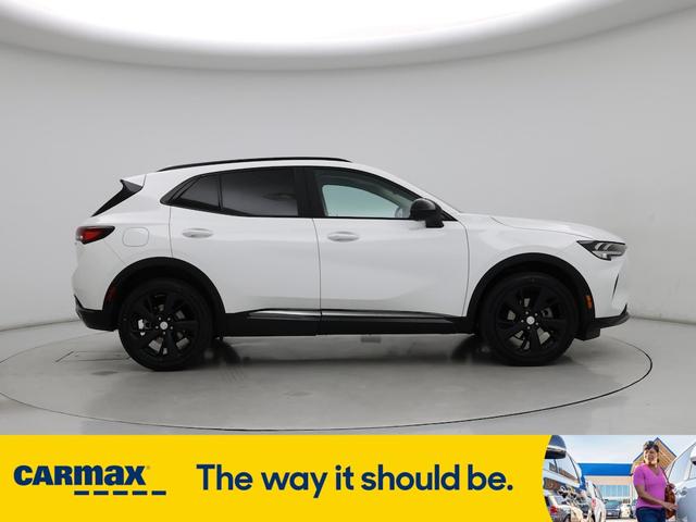 Photo of 2021 White Buick Envision
