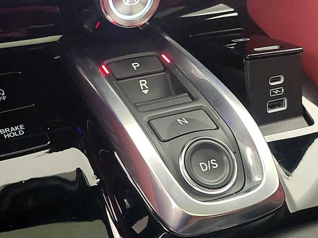 Photo of 2023 White Acura MDX