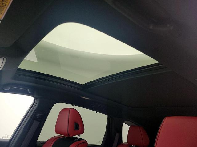 Photo of 2023 White Acura MDX