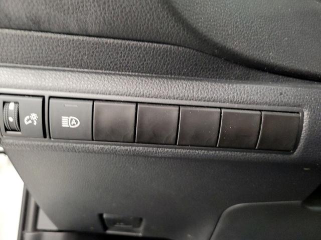 Photo of 2022 Silver Toyota Corolla