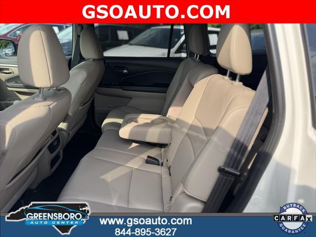 Photo of 2019 White Diamond Pearl Honda Pilot