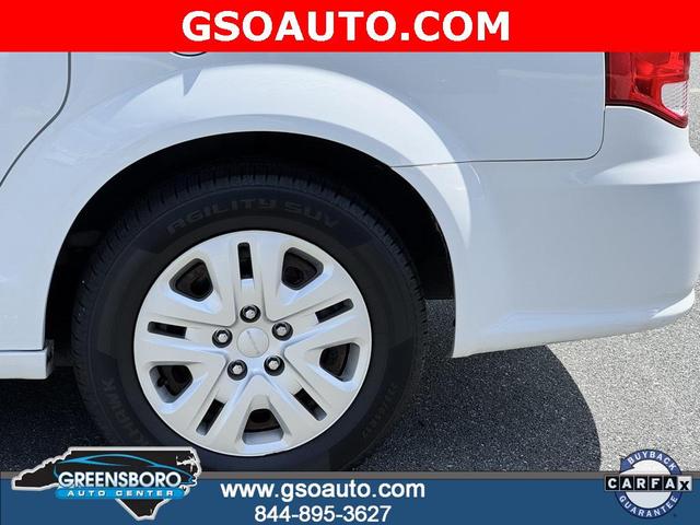 Photo of 2017 White Knuckle Clearcoat Dodge Grand Caravan