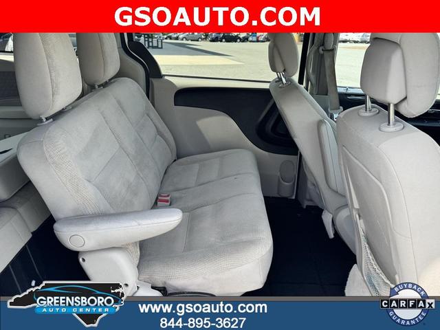 Photo of 2017 White Knuckle Clearcoat Dodge Grand Caravan