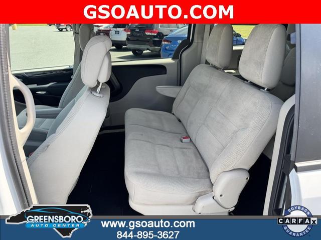 Photo of 2017 White Knuckle Clearcoat Dodge Grand Caravan