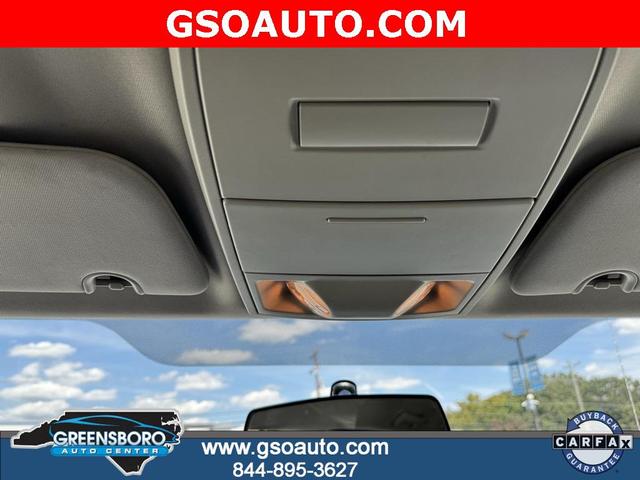 Photo of 2017 White Knuckle Clearcoat Dodge Grand Caravan