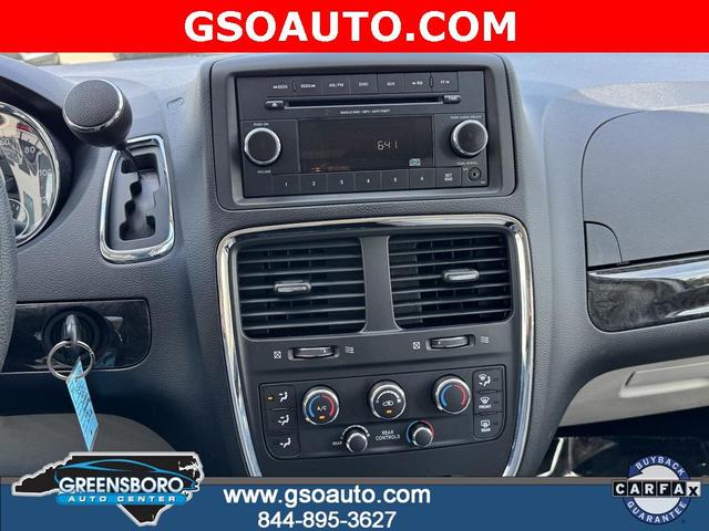 Photo of 2017 White Knuckle Clearcoat Dodge Grand Caravan