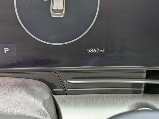 Photo of 2024 Neoteric Yellow Hyundai KONA